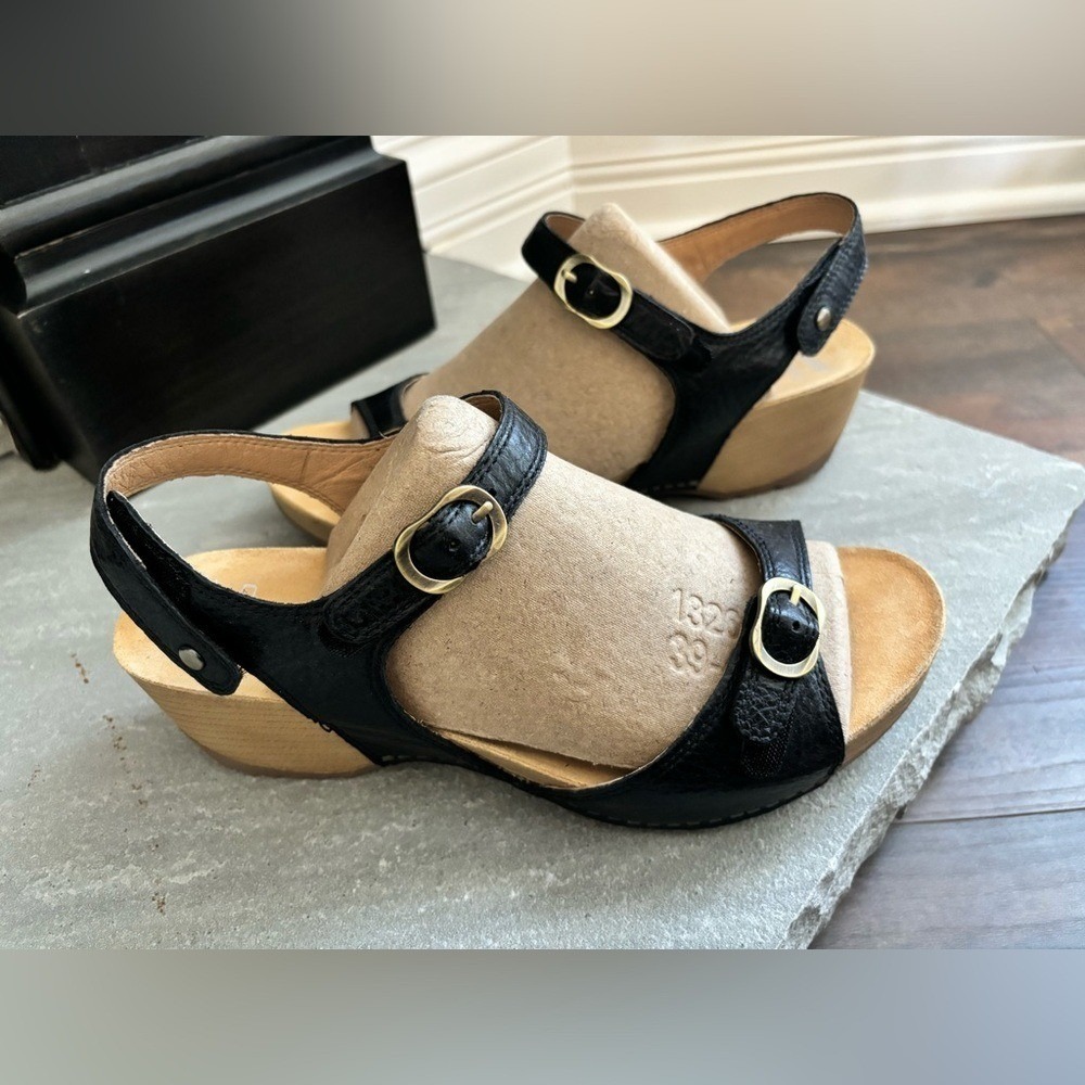 Dansko Womens Tricia Milled Burnished Black Wedge‎ Sandal Size 40 EU 9.5-10 US
